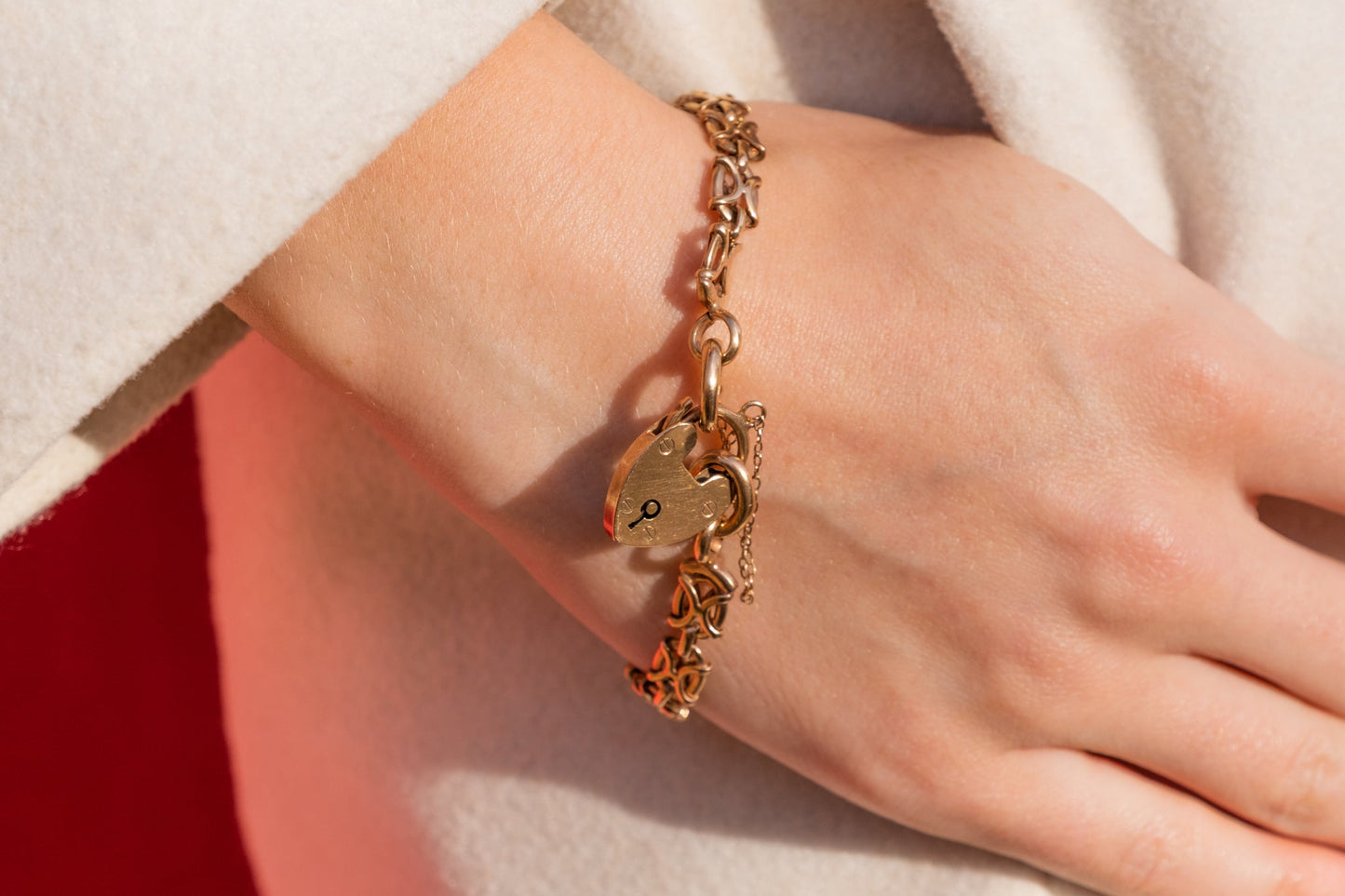 7 Antique 9ct Gold Gate Bracelet with Heart Padlock, 14.5g